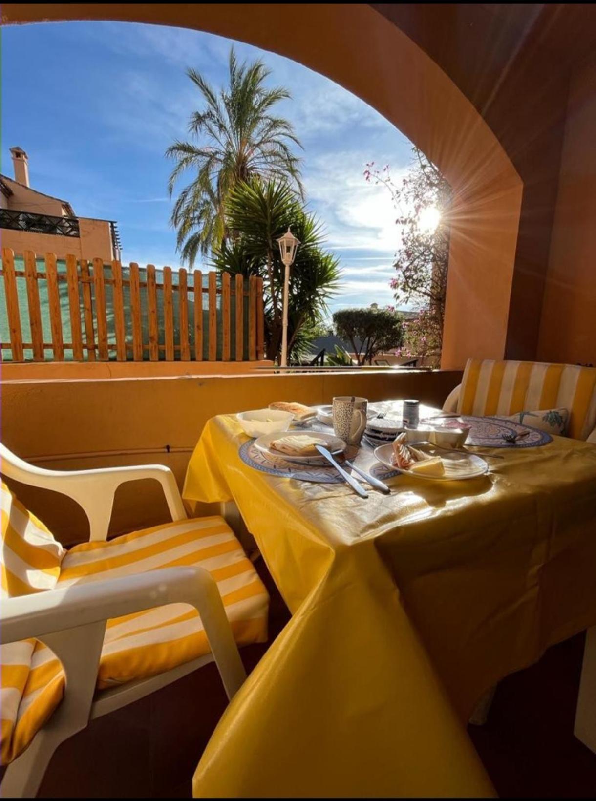 Riviera Del Sol Piscinas Playas Y Golf Apartment Malaga Exterior photo